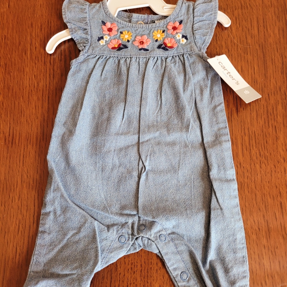 Carter's newborn girl's jumper